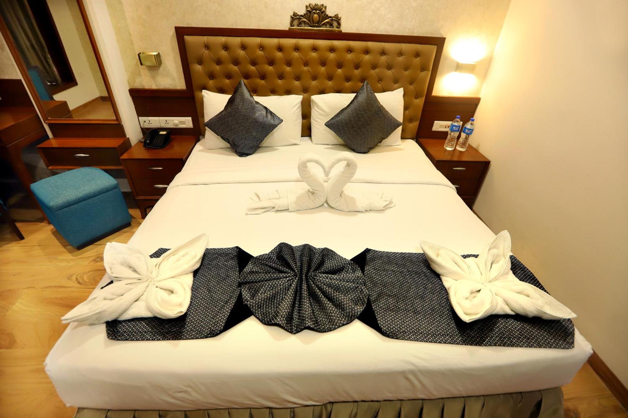 Jalsa Hotel & Banquets,Indore Exterior foto