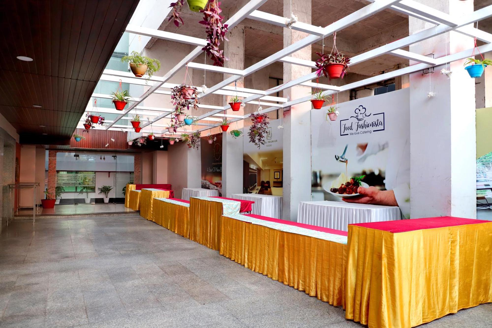 Jalsa Hotel & Banquets,Indore Exterior foto
